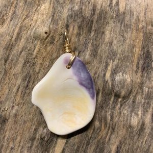 Purple wampum quahog shell pendant